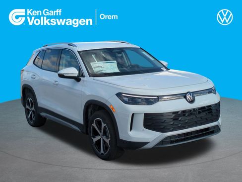 New 2026 Volkswagen Tiguan SE image 1