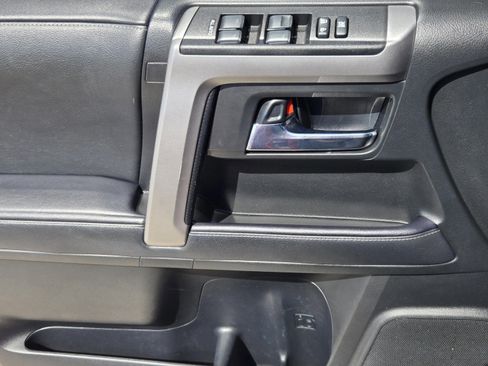 Used 2022 Toyota 4Runner SR5 Premium w/ Moonroof Package image 18