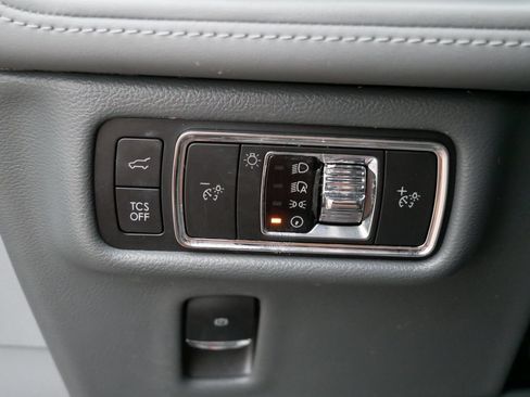 Used 2021 Lincoln Nautilus Reserve w/ Equipment Group 201A AWD/4WD image 16