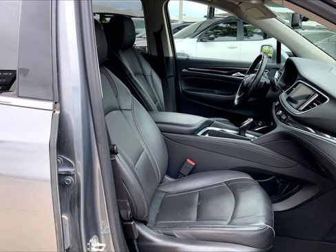 Used 2020 Buick Enclave Avenir w/ Avenir Technology Package image 9