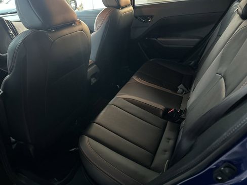 Used 2024 Subaru Crosstrek 2.5i Limited w/ Crosstrek Mirror Package image 10