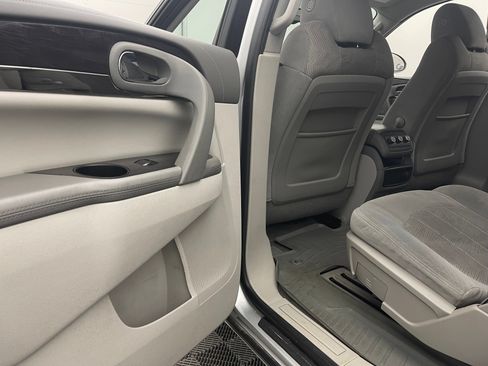 Used 2015 Buick Enclave Convenience FWD image 35