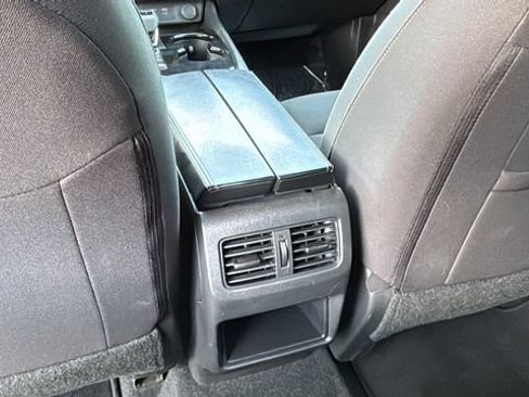 Used 2025 Nissan Rogue S FWD image 20