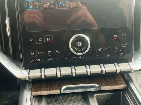 Used 2025 GMC Acadia Denali w/ Super Cruise Package AWD/4WD image 16