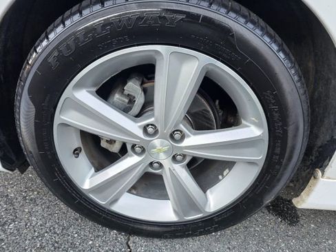 Used 2013 Chevrolet Cruze LT w/ RS Package image 9