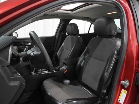 Used 2014 Chevrolet Malibu LT image 5