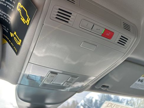 New 2026 Volkswagen Taos SE image 38