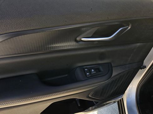 New 2025 Jeep Grand Cherokee Altitude RWD image 12