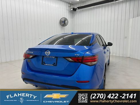 Used 2022 Nissan Sentra SV FWD image 3