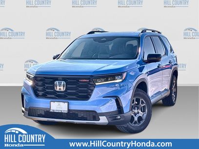 Certified 2025 Honda Pilot TrailSport