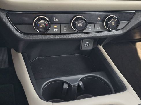 Certified 2024 Honda HR-V LX image 19
