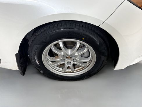 Used 2022 Toyota Corolla LE image 32