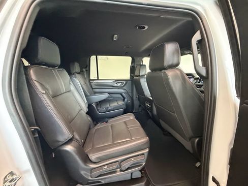 Used 2023 Chevrolet Suburban RST w/ Luxury Package RWD image 18