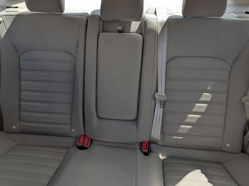Used 2019 Ford Fusion SE FWD image 13