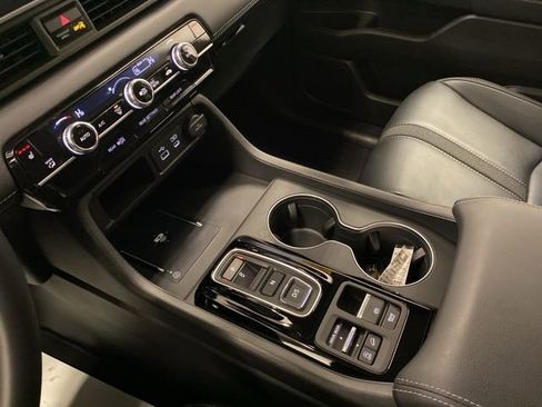 Certified 2025 Honda Pilot EX-L image 13