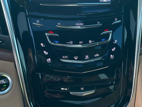 Used 2017 Cadillac Escalade ESV Platinum image 52