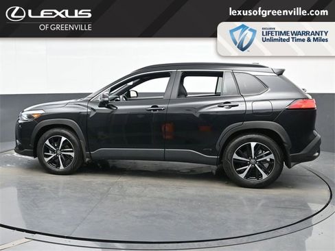 Used 2024 Toyota Corolla Cross XSE image 5