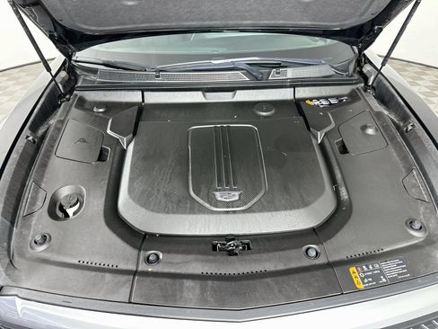 Used 2024 Cadillac Lyriq Luxury AWD/4WD image 32
