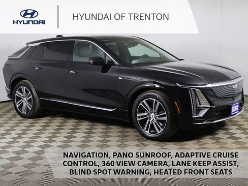 Used 2024 Cadillac Lyriq Luxury RWD image 1