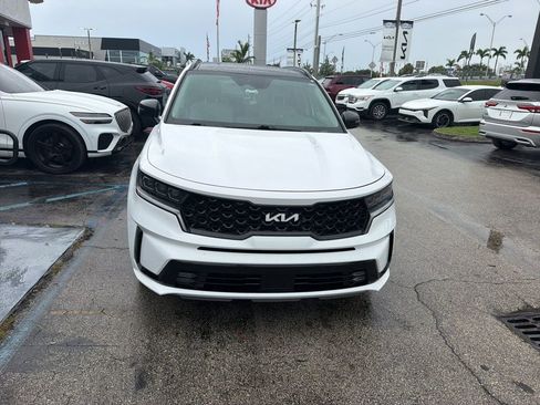 Used 2023 Kia Sorento SX FWD image 2