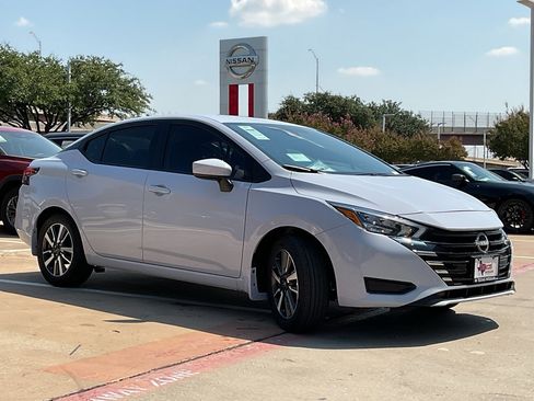 New 2025 Nissan Versa SV w/ Trunk Package image 4