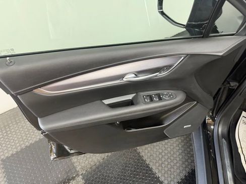 Used 2025 Cadillac XT5 Luxury w/ LPO, Floor Liner Package FWD image 17