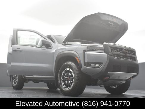 Used 2025 Nissan Frontier PRO-4X w/ Pro Convenience Package image 35