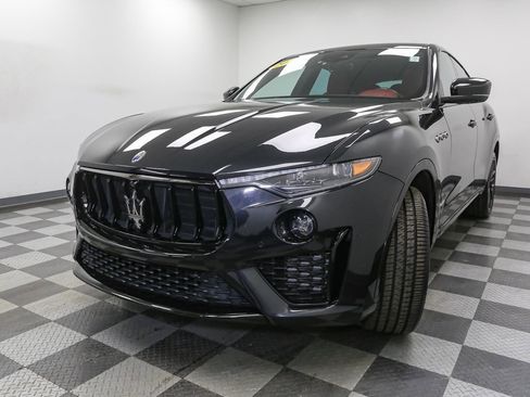 Used 2020 Maserati Levante S GranSport image 4