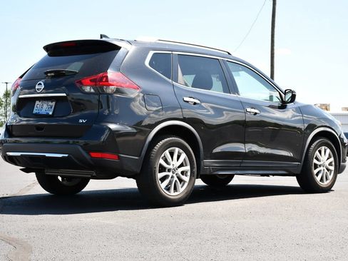 Used 2018 Nissan Rogue SV FWD image 7
