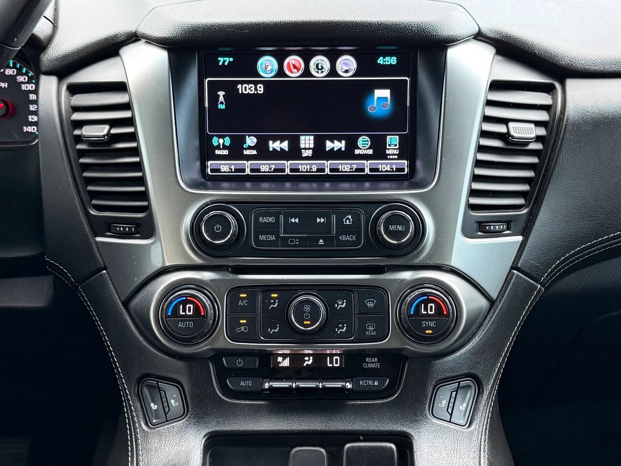 Used 2018 Chevrolet Tahoe LT AWD/4WD image 26