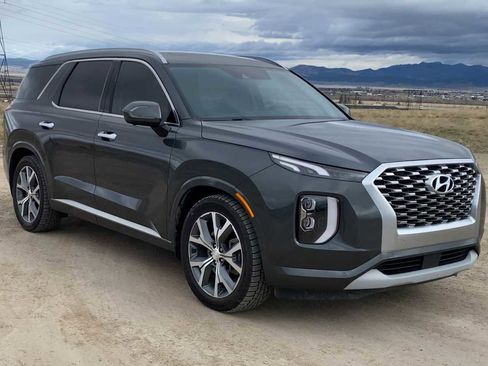 Used 2021 Hyundai Palisade Limited w/ Winter Package image 2