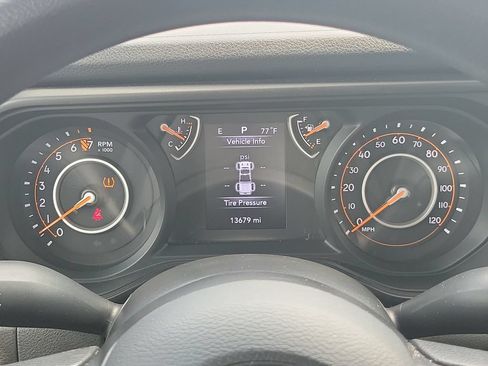 Used 2024 Jeep Gladiator Sport AWD/4WD image 25