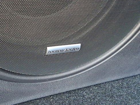 Certified 2025 Subaru Outback Limited image 46