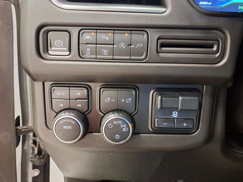 Used 2022 Chevrolet Tahoe LT w/ LT Signature Package AWD/4WD image 24