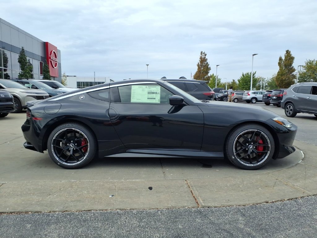 New 2027 Nissan Z Performance RWD image 8