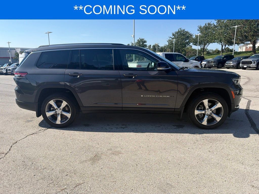 Used 2022 Jeep Grand Cherokee L Limited w/ Trailer Tow Group (B) AWD/4WD image 4