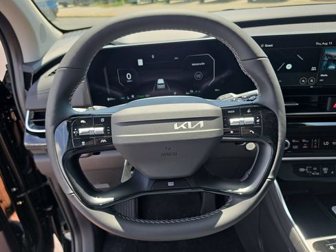 New 2027 Kia Carnival SX Prestige FWD image 32