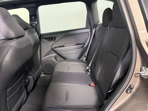 Used 2025 Subaru Forester Premium AWD/4WD image 24