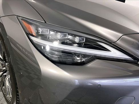 Used 2021 Lexus LS 500 w/ Interior Upgrade Package RWD image 26