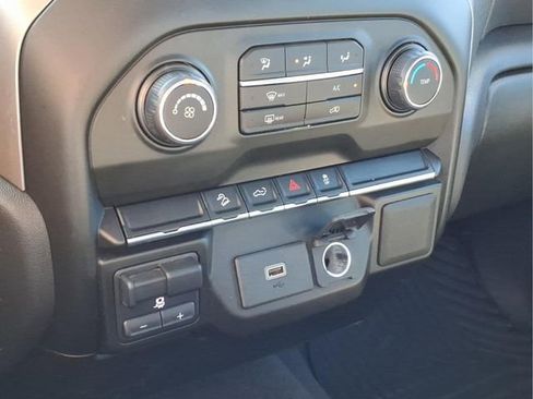 Used 2020 Chevrolet Silverado 1500 Custom Trail Boss w/ Custom Convenience Package image 24