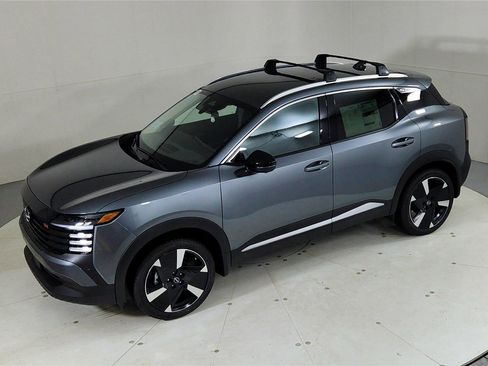 New 2026 Nissan Kicks SR w/ Illumination Package image 38