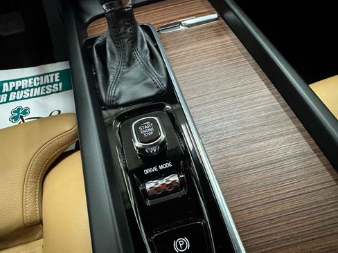 Used 2020 Volvo V60 T5 Cross Country w/ Protection Package Premier image 19