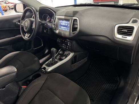 Used 2019 Jeep Compass Sport image 37