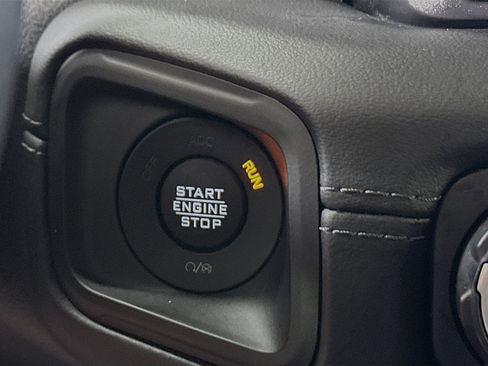 Used 2025 Jeep Wrangler Sahara w/ Safety Group image 19