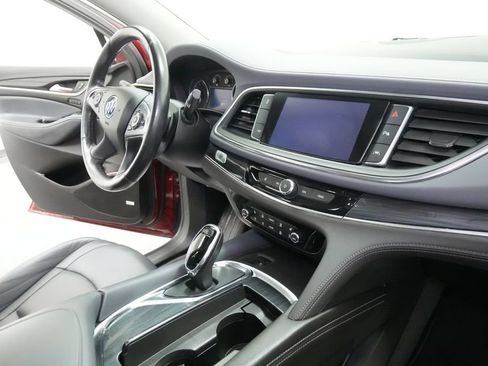 Used 2018 Buick Enclave Premium w/ Experience Buick Package FWD image 35