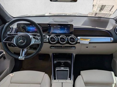New 2026 Mercedes-Benz GLB 250 4MATIC image 16