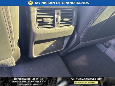 New 2026 Nissan Rogue Platinum image 10