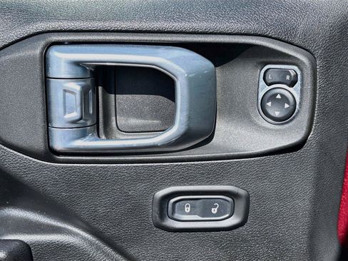 Used 2021 Jeep Wrangler Sport AWD/4WD image 17