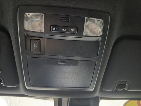 Used 2019 Toyota Tacoma TRD Sport image 37