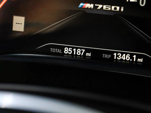 Used 2018 BMW M760i xDrive AWD/4WD image 22